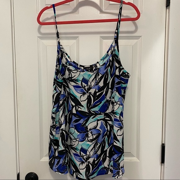 Apt. 9 Tops - 💙 Apt. 9 Flowy Swing Cami 1X 💙